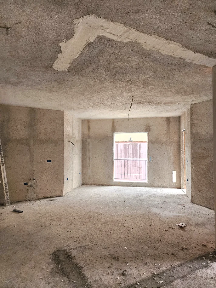 Tirane, shitet apartament 2+1+Aneks+Ballkon Kati 1, 100 m² 