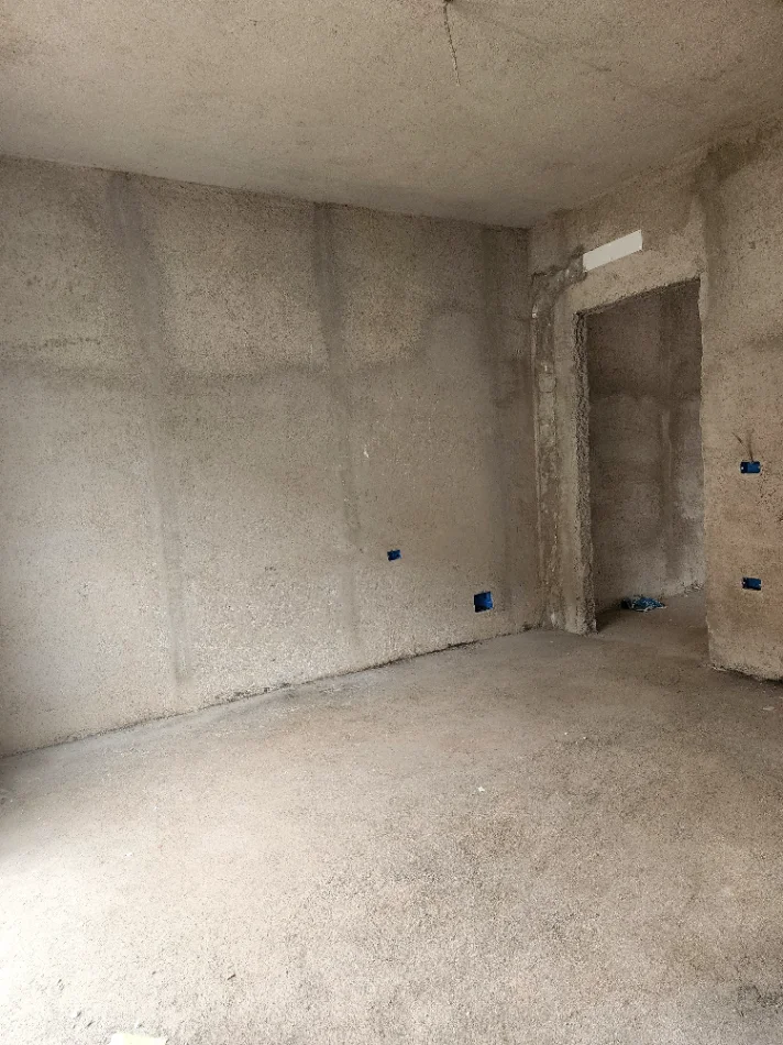 Tirane, shitet apartament 2+1+Ballkon Kati 1, 100 m² 
