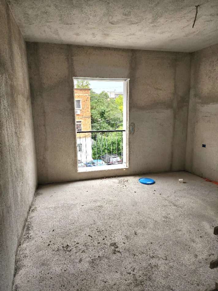 Tirane, shitet apartament 2+1+Aneks+Ballkon Kati 1, 100 m² 