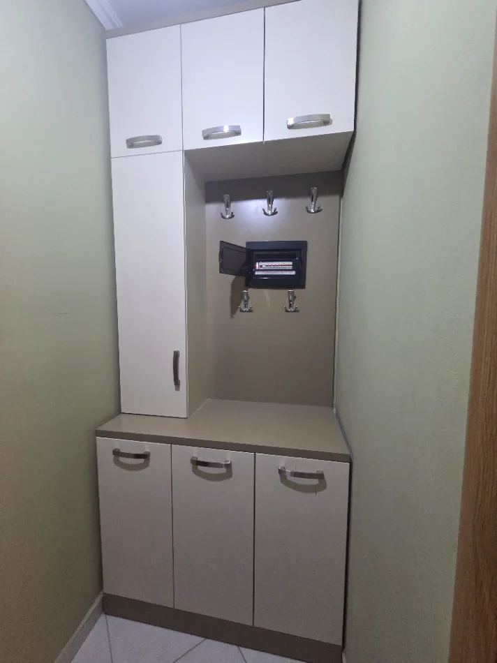 Tirane, shes 3+1+Ballkon , 170.000 €