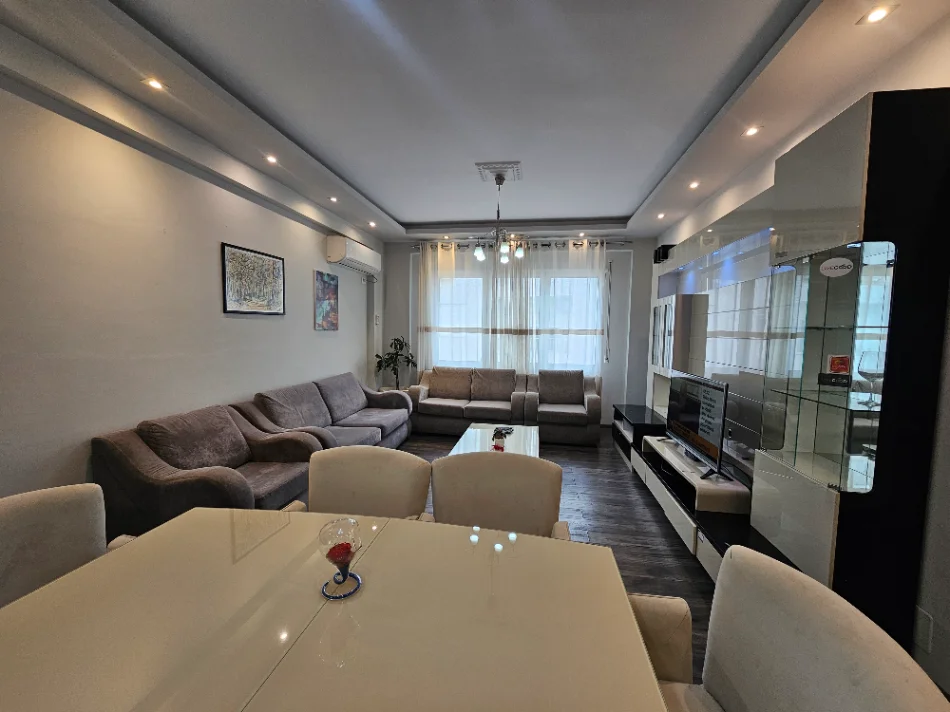 Tirane, shitet apartament 2+1 Kati 5, 93 m² 258.000 € (Rruga Bilal Sina, Kopshti Zologjik)