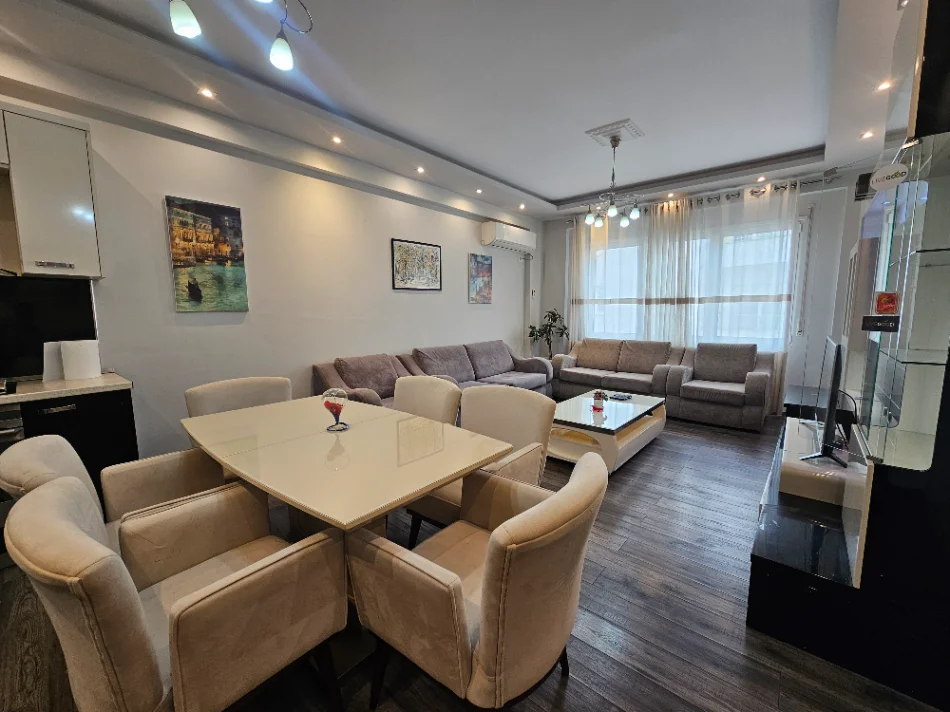 Tirane, shitet apartament 2+1 Kati 5, 93 m² 258.000 € (Rruga Bilal Sina, Kopshti Zologjik)