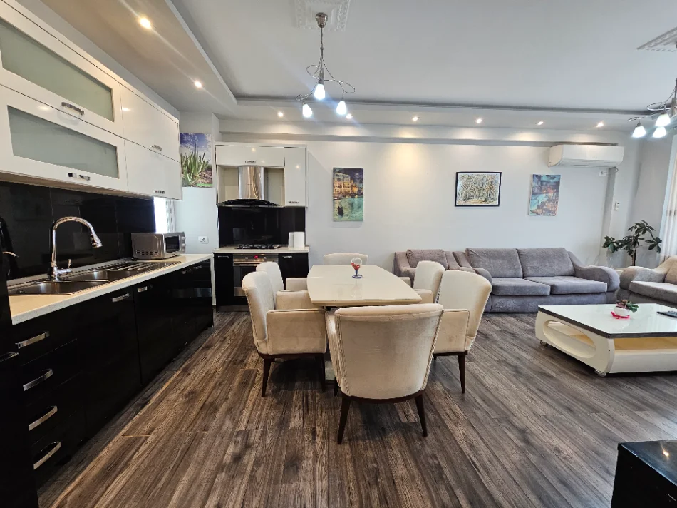 Tirane, shitet apartament 2+1 Kati 5, 93 m² 258.000 € (Rruga Bilal Sina, Kopshti Zologjik)