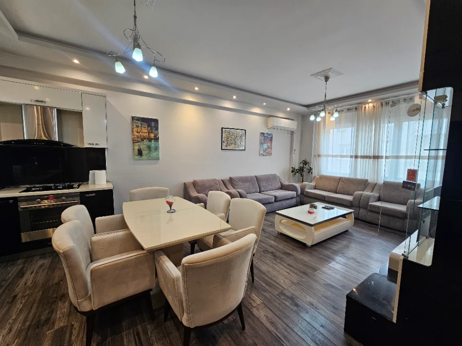 Tirane, shitet apartament 2+1 Kati 5, 93 m² 258.000 € (Rruga Bilal Sina, Kopshti Zologjik)