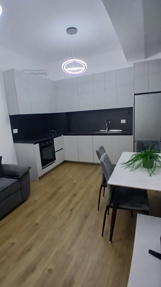 Tirane, jepet me qera apartament 1+1+Ballkon Kati 3, 54 m² 440 € (Pasho Hysa, Kaimi)
