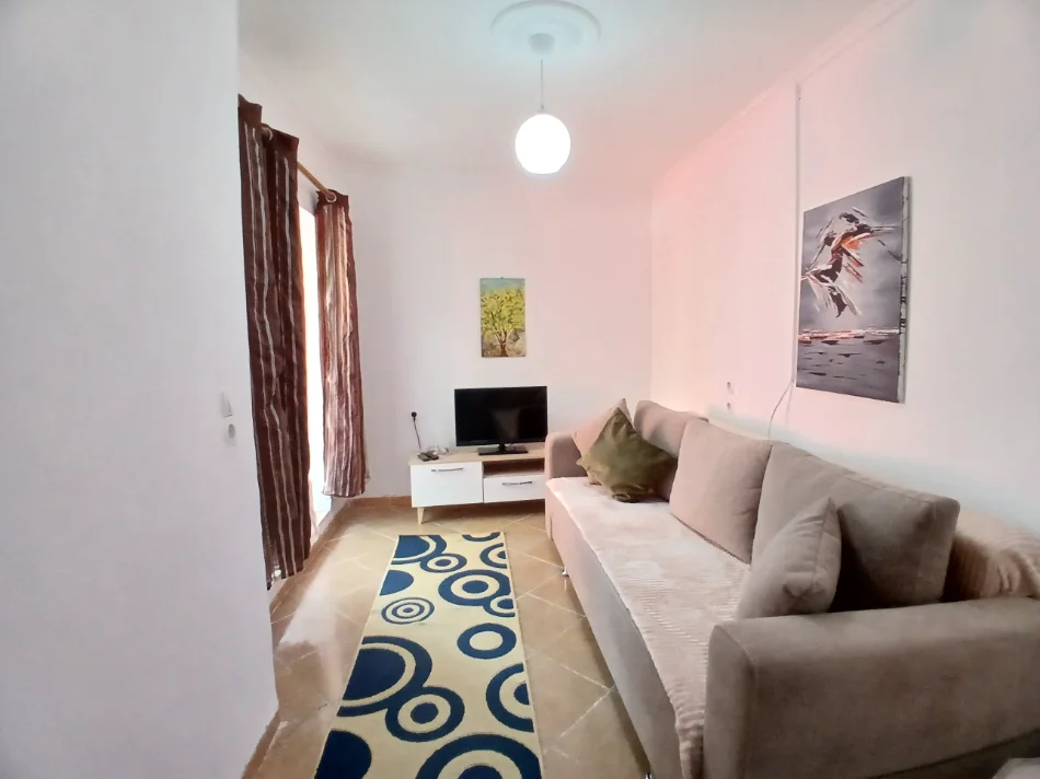Tirane, jepet me qera apartament 1+1+Aneks Kati 1, 80 m² 400 € (Naim frasheri)