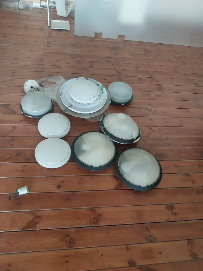 Tirane, shes Abazhur | ndricues | llampa OKAZION. MBYLLET HOTEL GOLEM. SHITEN 130 AMBAZHURE TË NDRYSHËM TË JASHTËM&amp;BRENDSHLM= 5€ - 10€/copa