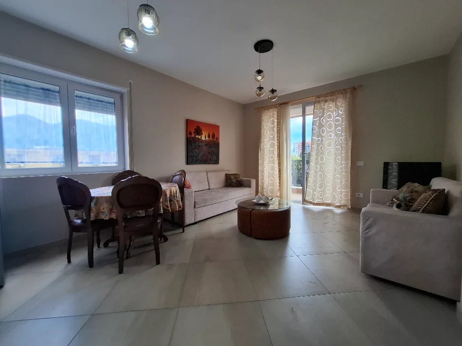 🔥🏠Apartament 2+1+2+Ballkon Kati 3, 96 m² 550 € (Prane QSUT&Fakultetit Mjeksise))