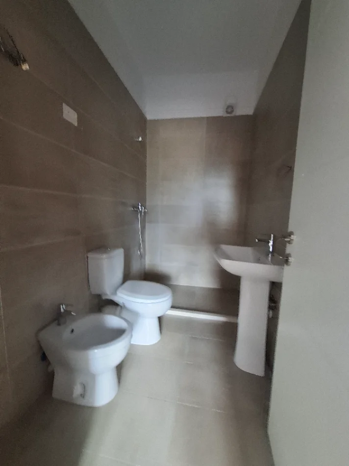 🔥🏠Apartament 2+1+2+Ballkon Kati 3, 96 m² 550 € (Prane QSUT&Fakultetit Mjeksise))