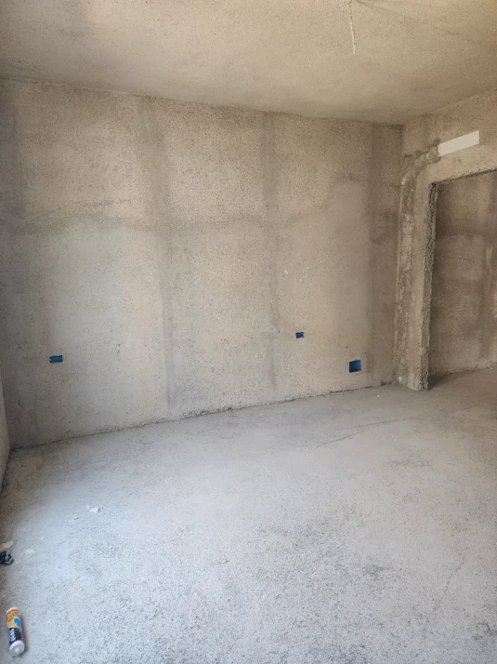 Tirane, shitet apartament 2+1+Ballkon Kati 1, 100 m² 