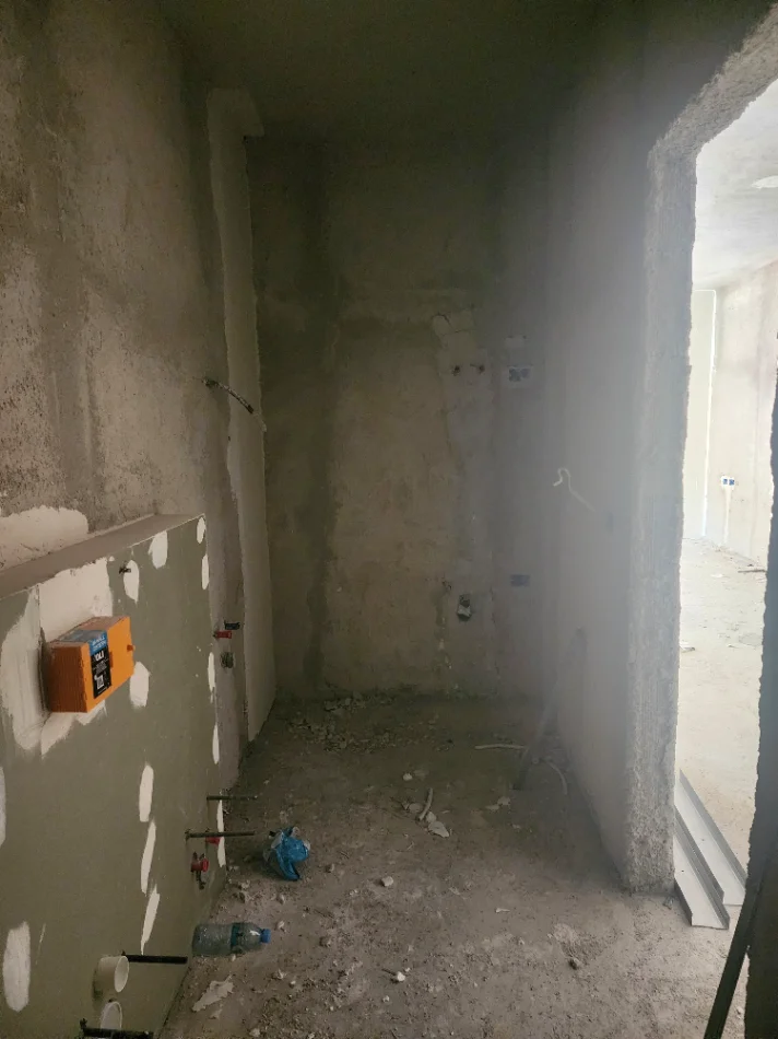 Tirane, shitet apartament 2+1+Ballkon Kati 1, 100 m² 