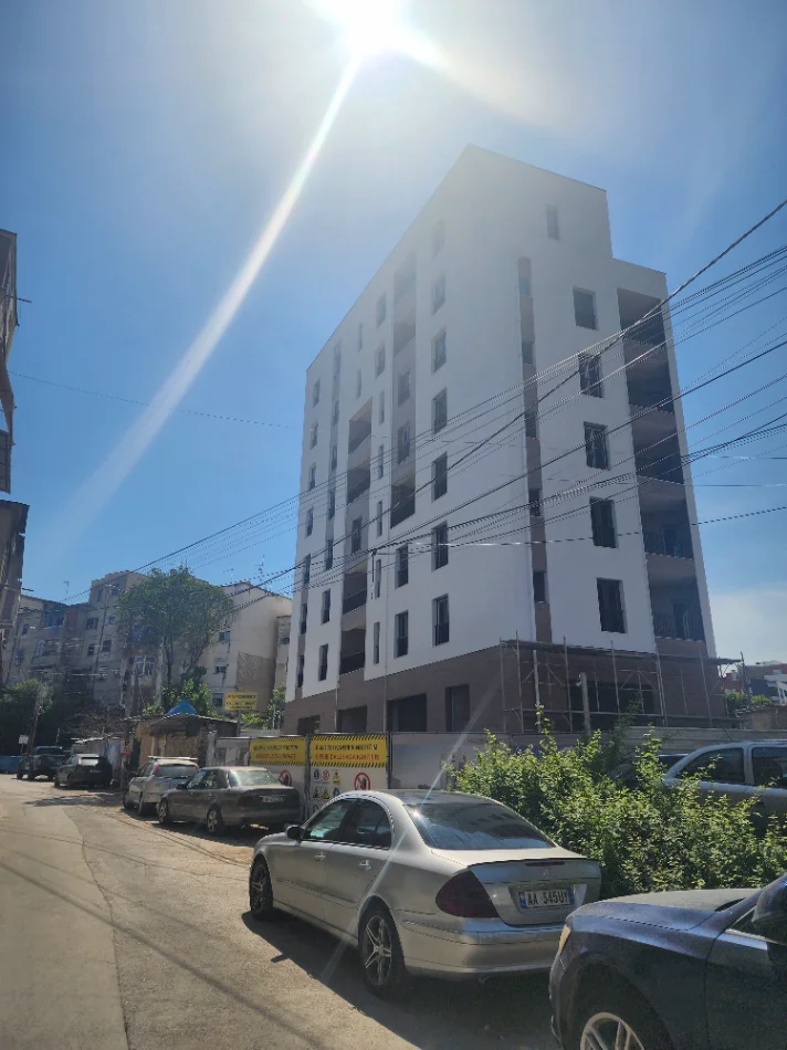 Shqiperi, shitet apartament 2+1+Ballkon Kati 1, 100 m² 