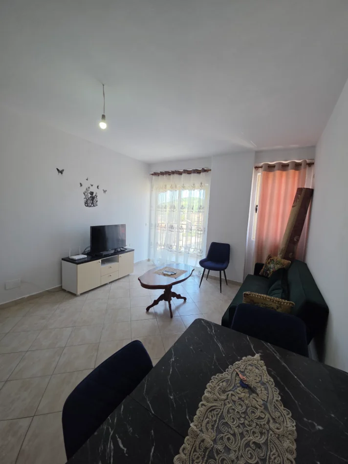 Tirane, jepet me qera apartament 1+1+Ballkon Kati 7, 63 m² 330 € (Rruga Thoma Koxhaj)