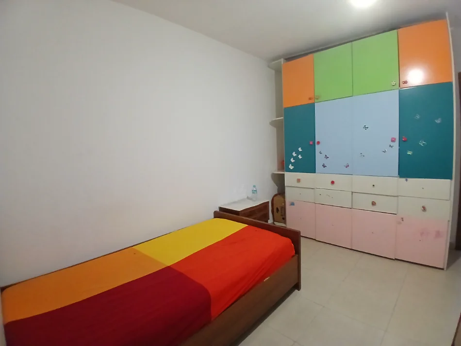 Shqiperi, jepet me qera apartament 2+1+Ballkon Kati 1, 80 m² 450 € (BkT)
