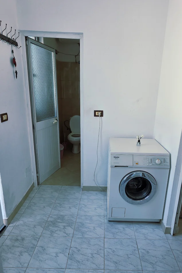 Tirane, jepet me qera shtepi 1+1 Kati 1, 70 m² 340 € (Hasan Meniku)