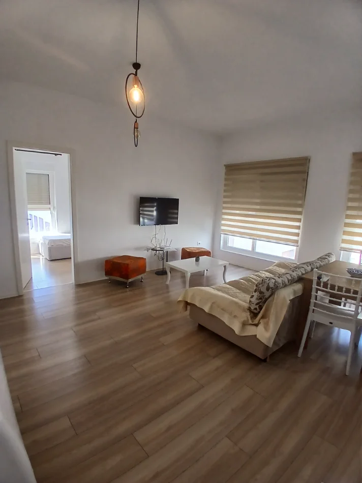 Tirane, Liste me oferta apartament 2+1+Ballkon Kati 4, 76 m² 