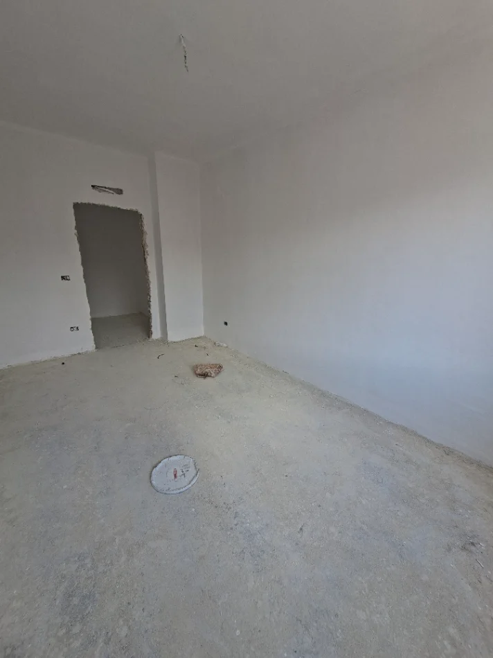 Tirane, shitet apartament 2+1  100 m² 95.000 € (KAMEZ)