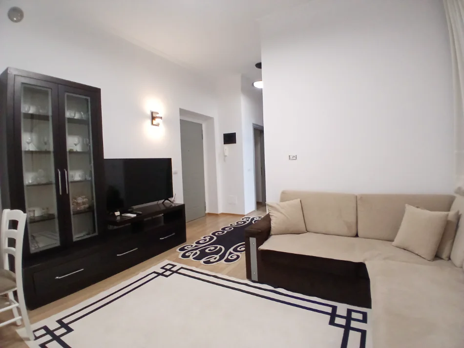 Tirane, jepet me qera apartament 2+1 Kati 3, 80 m² 600 € (Rruga e durresit)