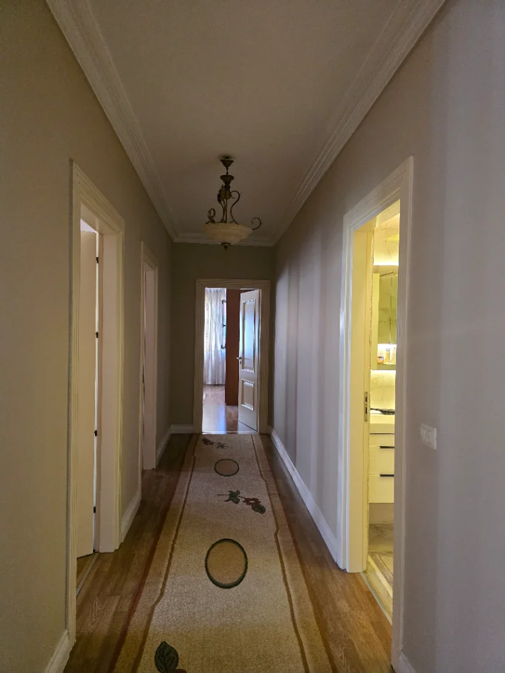 Tirane, shitet 3+1+Aneks+Ballkon , 156 m² 219.000 € (BAR UNIVERSI)