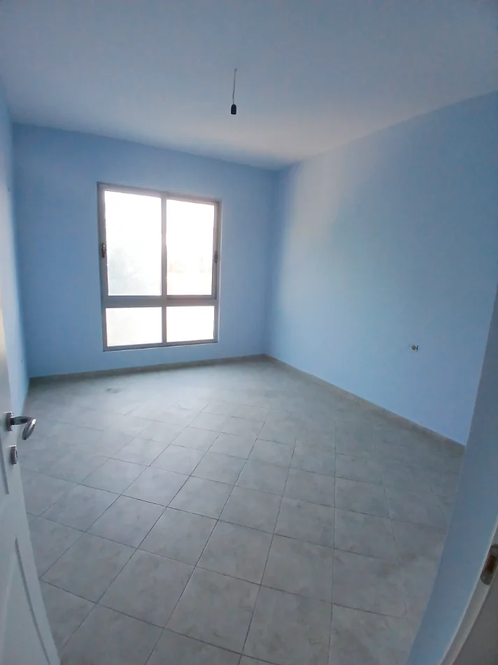 Tirane, shitet apartament 2+1+Ballkon Kati 2, 120 m² 130.001 € (Pallati Marsi 4, pranë Pajtoni Center)