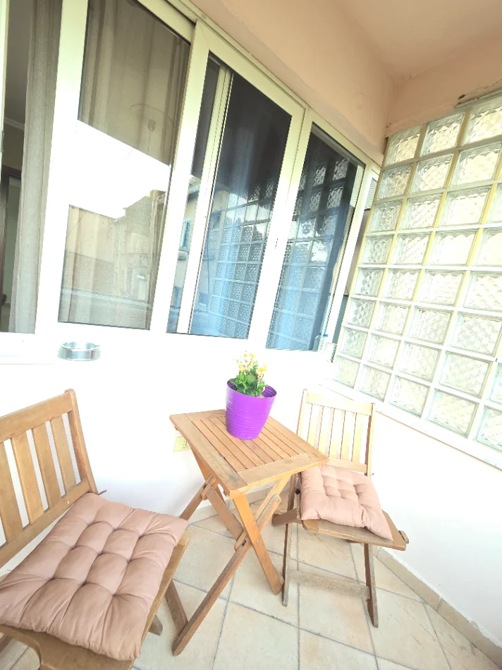 Tirane, jepet me qera 1+1+Ballkon , 60 m² 650 € (Perlat Rexhepi)