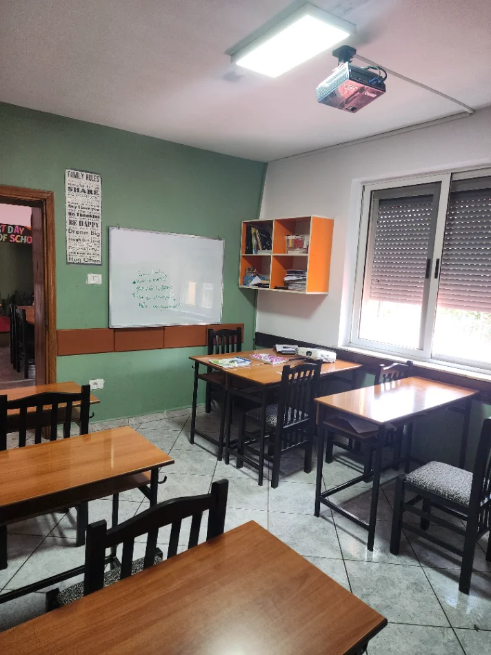 Tirane, jepet me qera zyre Kati 2, 124 m² 1.200.000 € 