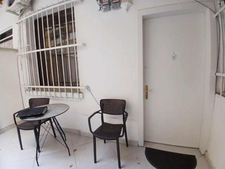 Tirane, jepet me qera apartament 1+1 Kati 1, 35 m² 390 € (21 dhjetori)