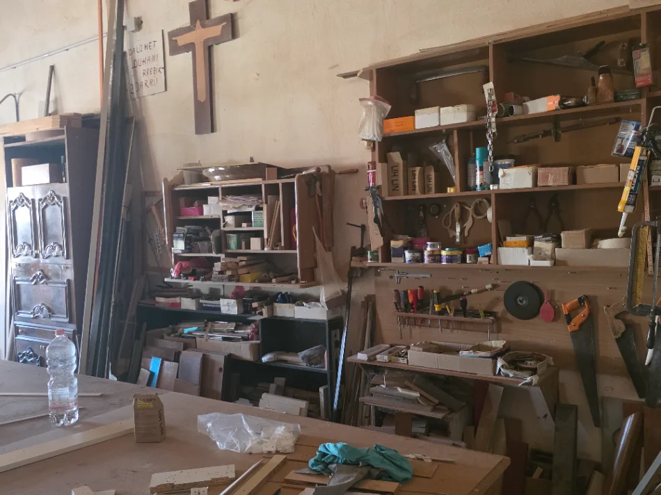 Korce, shitet aktivitet biznesi , 600 m² (Rruga e Drenoves - comando arena)