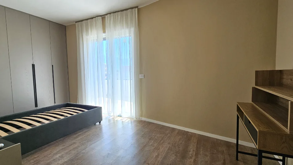 Tirane, shitet apartament 2+1+Ballkon Kati 8, 97 m² 220.000 € (KOMPLEKSI “E88”, RRUGA “DRITAN HOXHA”)