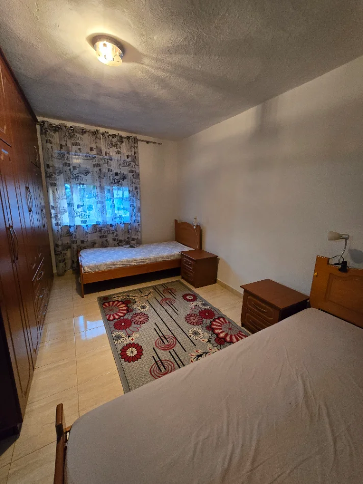 Tirane, jepet me qera apartament 1+1 Kati 2, 50 m² 400 € (Irfan Tomini)