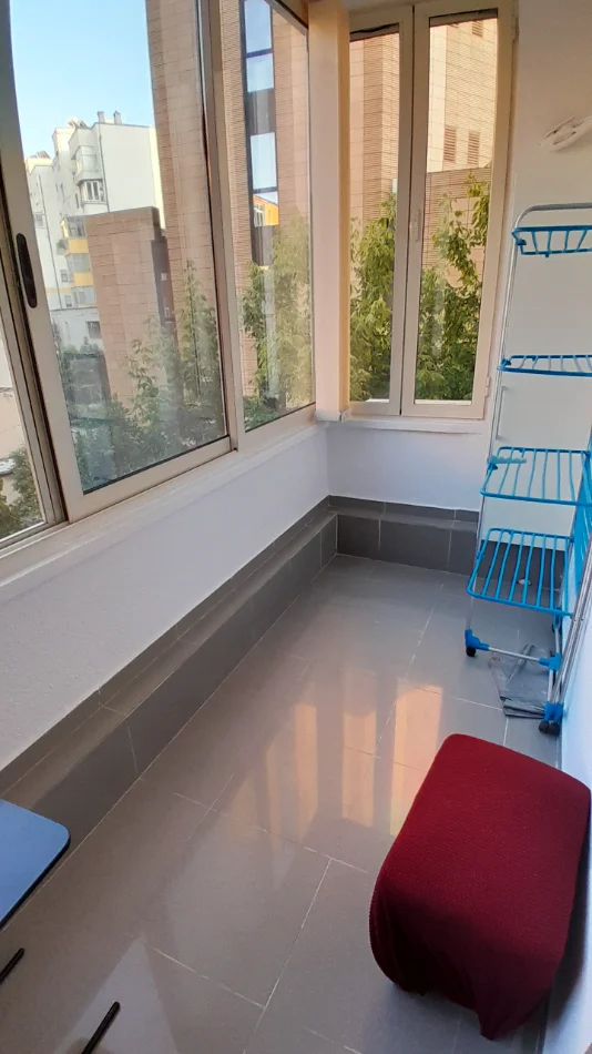 Tirane, jepet me qera apartament 2+1+Aneks+Ballkon Kati 5, 110 m² 800 € (Rr. Kosovareve)