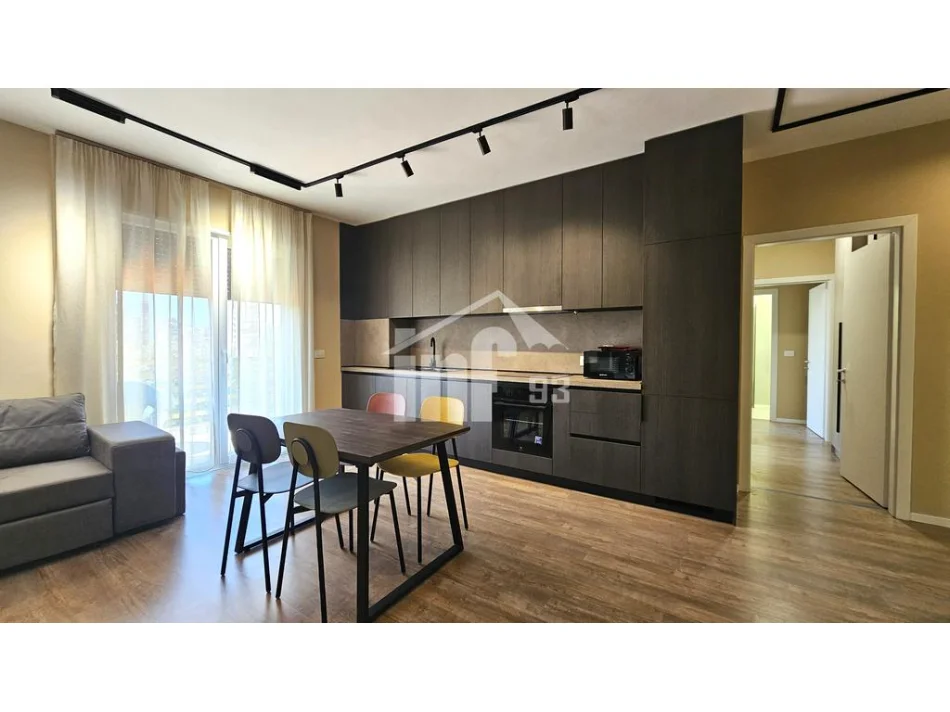 Tirane, jepet me qera apartament 3+1 Kati 4, 110 m² 1.100 € (RRUGA “DRITAN HOXHA”, 600 M NGA “RING CENTER”)