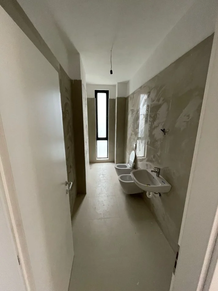 Tirane, shitet apartament 2+1+Ballkon Kati 2, 110 m² 176.000 € (Rruga Filip Jano)