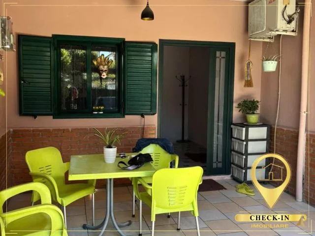 Tirane, jepet me qera apartament duplex Dublex Kati 0, 300 m² 2.000 € (Rruga Elbasanit)