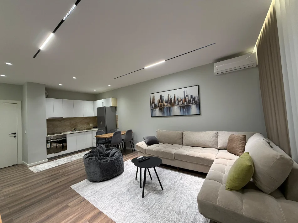 Tirane, jepet me qera apartament 1+1 Kati 3, 550 € 