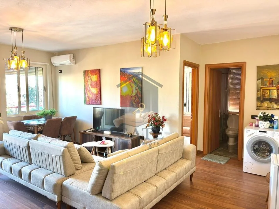 Durres, shitet apartament 1+1+Ballkon Kati 4, 76 m² 90.000 € (Golem)