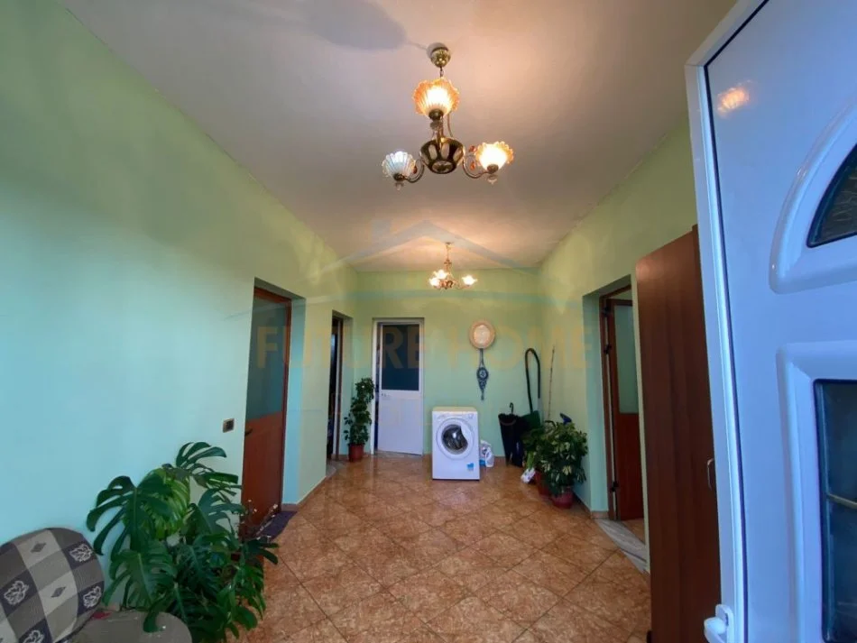 Durres, shitet Vile 4+1+Ballkon , 327 m² 330.000 € (golem)