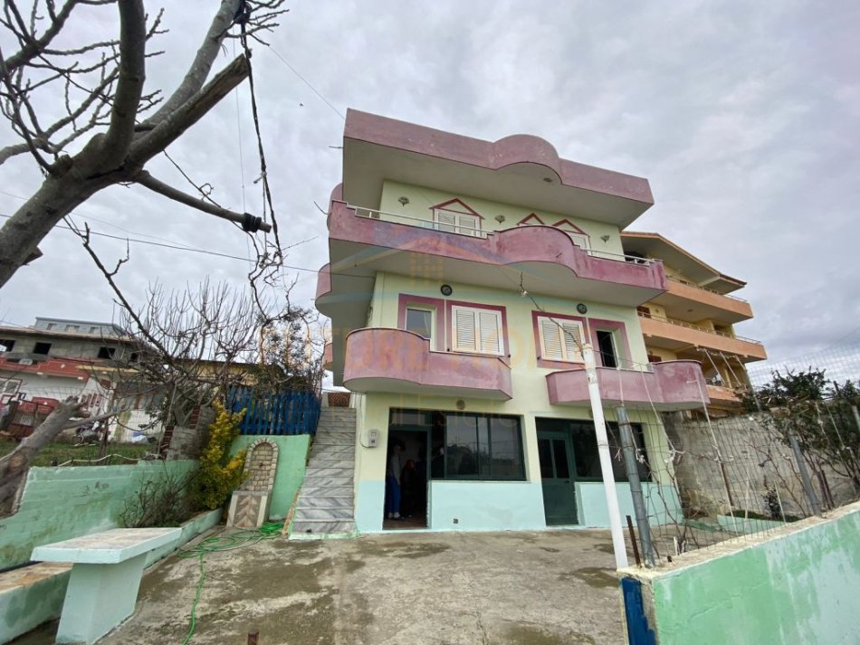 Durres, shitet Vile ne plazh 3 Katshe Kati 0, 330 m² 330.000 € 