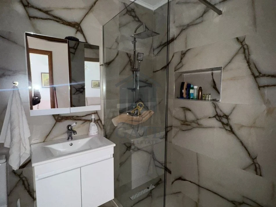 Durres, shitet apartament 1+1 Kati 3, 55 m² 105.000 € (Shkembi i Kavajes)