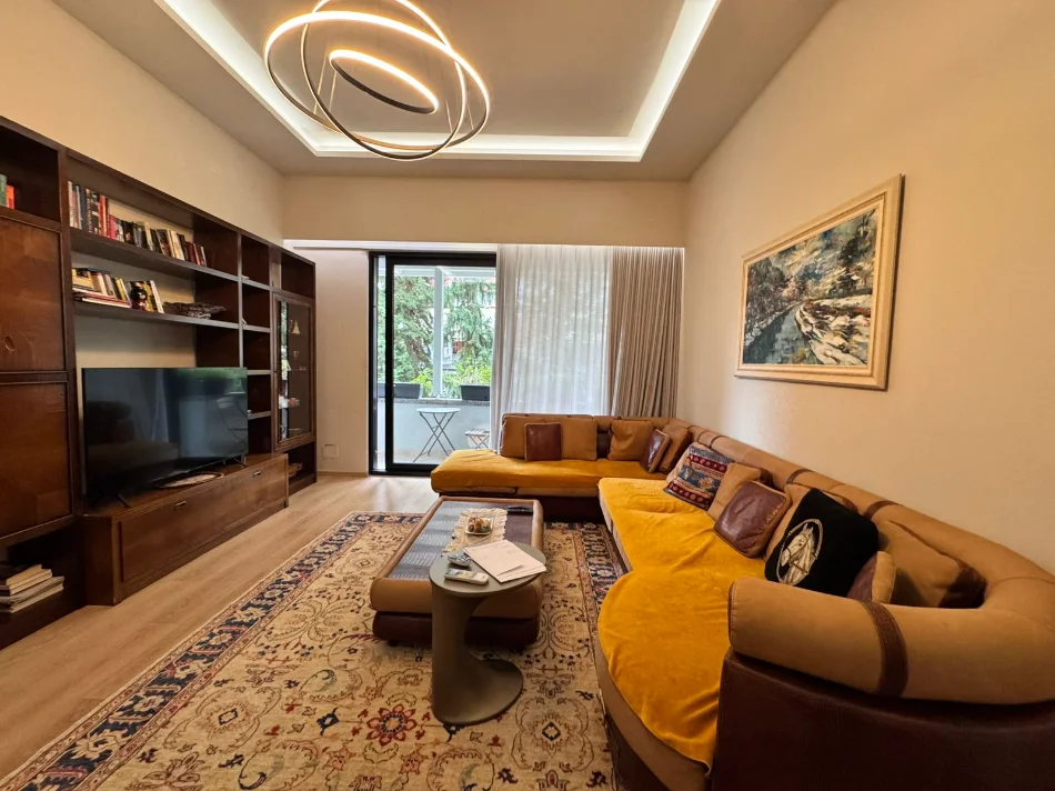 Tirane, shitet apartament 2+1 Kati 0, 150 m² 320.000 € 