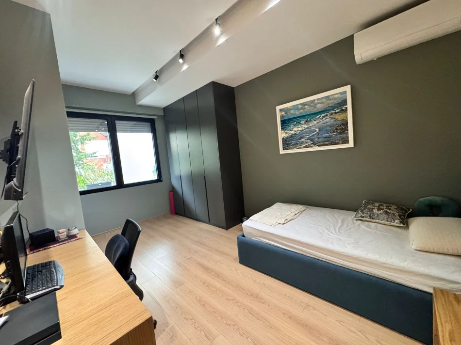 Tirane, shitet apartament 2+1 Kati 0, 150 m² 320.000 € 