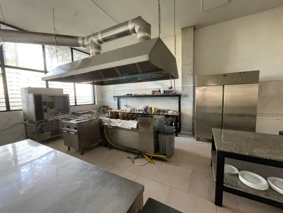 Durres, shitet bar-resorant Kati 0, 1.300 m² 120.000 € (Gjiri I Lalzit)