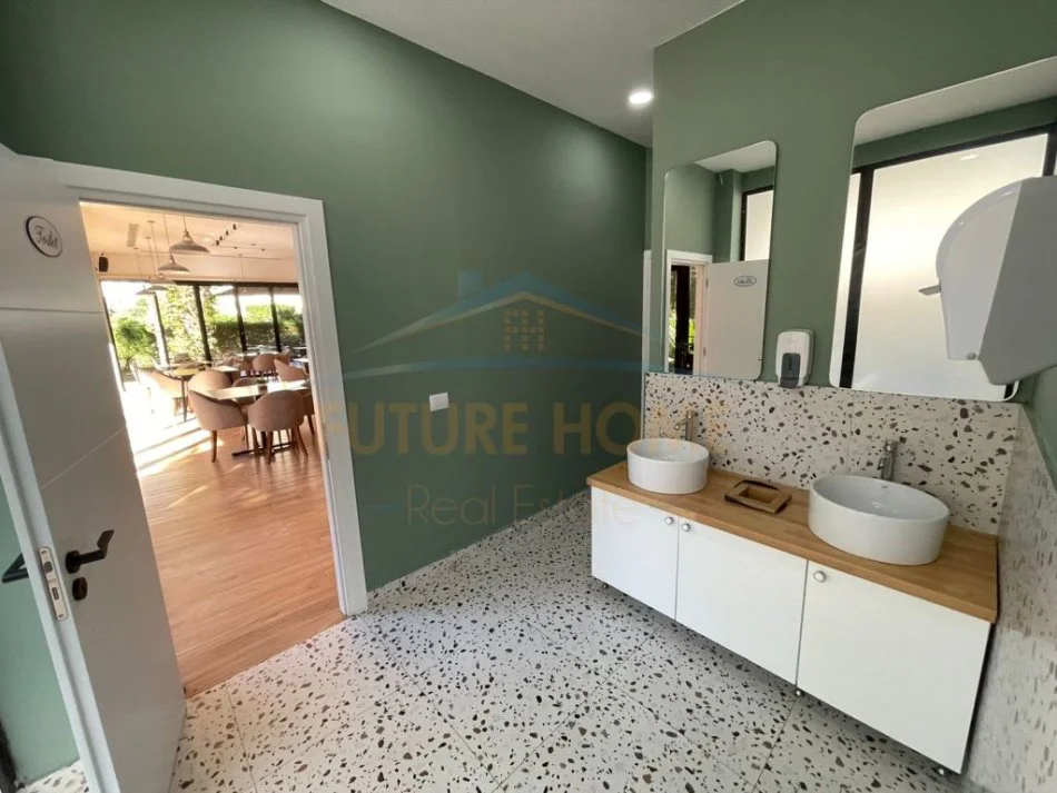 Durres, shitet bar-resorant Kati 0, 1.300 m² 120.000 € (Gjiri I Lalzit)