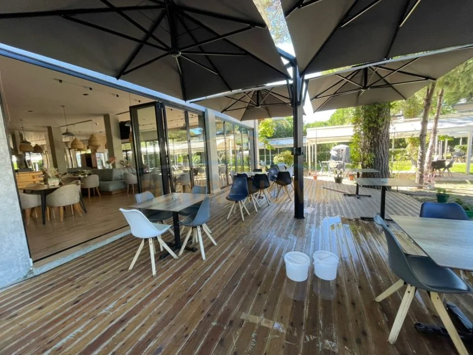 Durres, shitet bar-resorant Kati 0, 1.300 m² 120.000 € (Gjiri I Lalzit)
