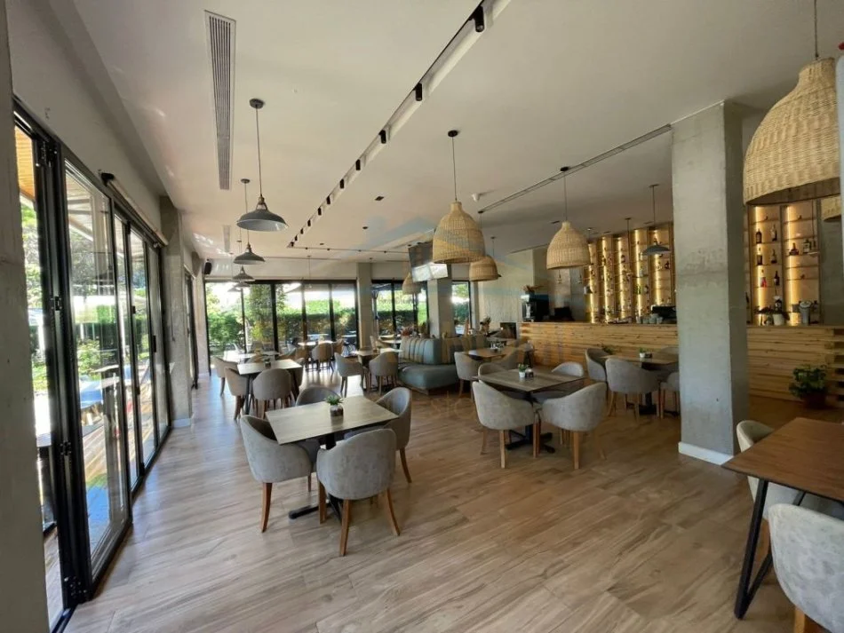 Durres, shitet bar-resorant Kati 0, 1.300 m² 120.000 € (Gjiri I Lalzit)