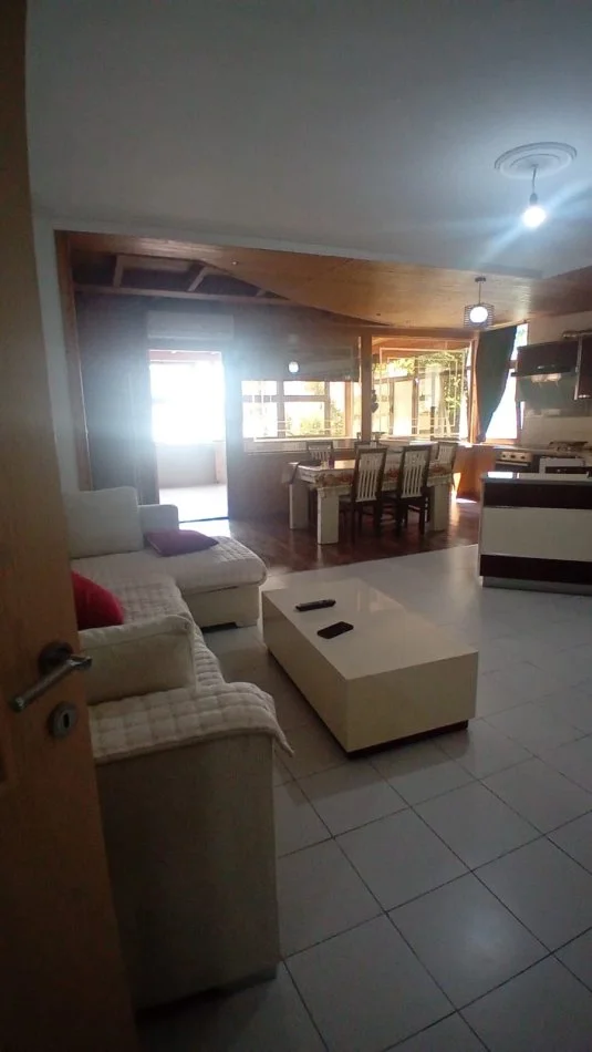 Tirane, jepet me qera apartament 2+1+Ballkon Kati 2, 160 m² 500 € (Yzberisht prane Big Market Bulevard)