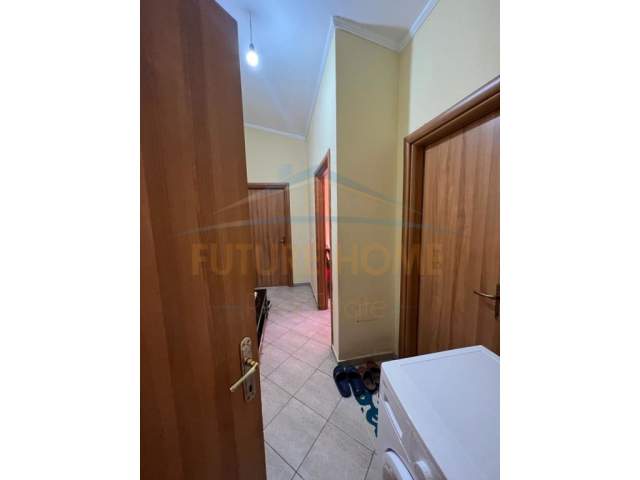 Tirane, shitet apartament 2+1+BLK Kati 5, 95 m² 85.000 Euro (Rruga Rrapo Hekali)