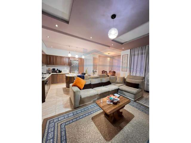 Tirane, jepet me qera apartament 2+1 Kati 5, 104 m² 350 Euro (Kompleksi fratari)