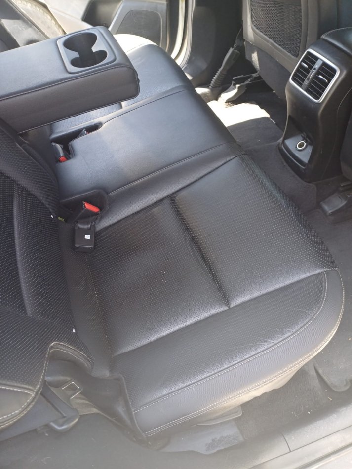 Tirane, shes makine KIA sport Nafte, e bardhë, automatike, me Kondicioner, me 205.000 km  per 11.500 € .