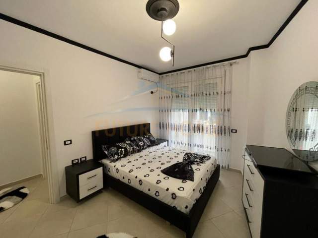 Tirane, jepet me qera apartament 2+1+BLK Kati 2, 100 m² 600 Euro (Liqeni i Thate)